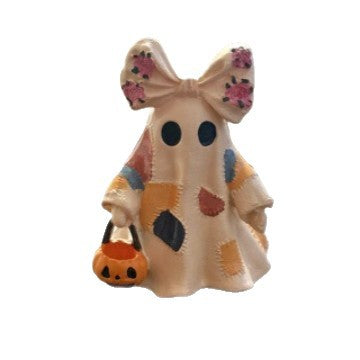 Wholesale Stylish Patchwork Ghost Resin Figurine  Decor Country Style Mantel Shelf Accent And Everyday Gift