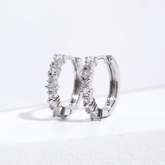 Wholesale Inlaid square blue zircon ear buckle, simple circle ear buckle, trendy accessory