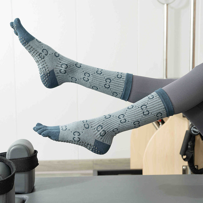 Wholesale socks Pilates sports yoga socks professional fitness dispensing non-slip toe socks
