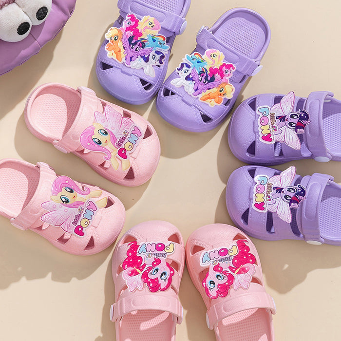 Wholesale Cartoon-themed waterproof and non-slip slippers for home and outdoor use