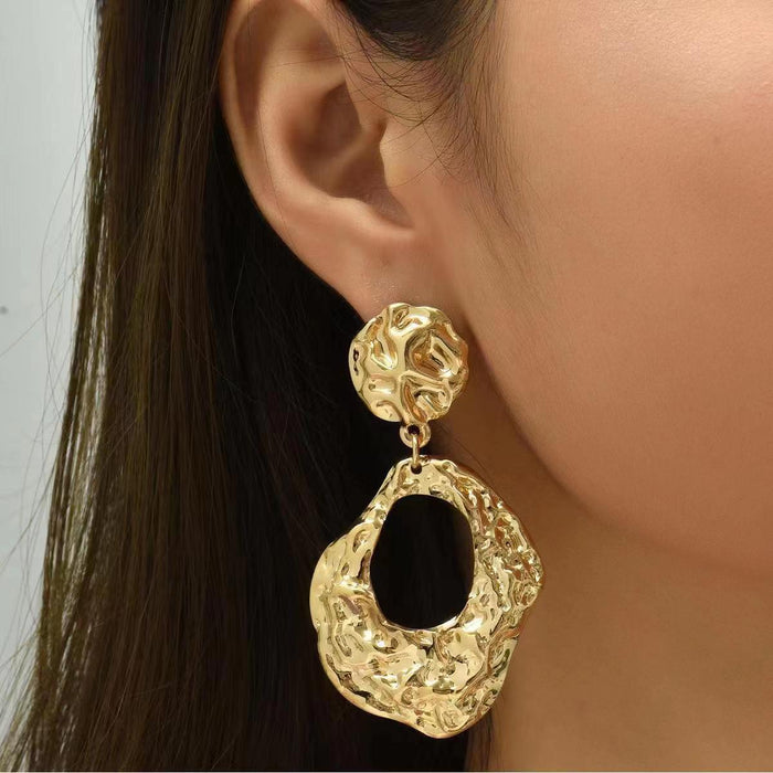 Wholesale popular pleated metal earrings large earrings simple irregular personality