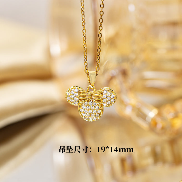 Wholesale Four-Leaf Clover Necklace Women' s Micro-Inlaid Gold Electroplated Pendant