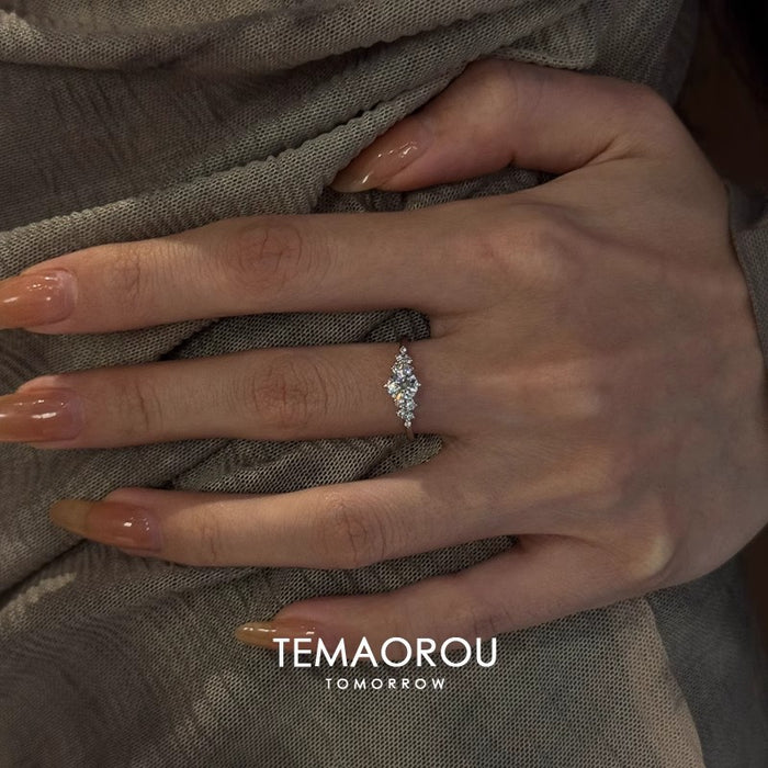 Wholesale Cool and Sparkling Diamond Silver Ring for Women,  Gentle Elegant,  Open Diamond Ring,  Index Finger Ring,  Accessible Luxury,  High-End Ring Pair