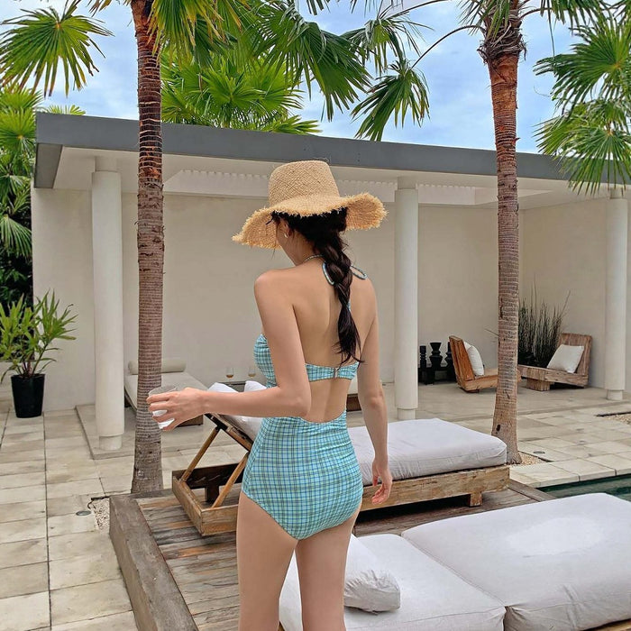 Wholesale Sexy swimsuit one-piece triangle hanging neck swimsuit with a hot spring feel