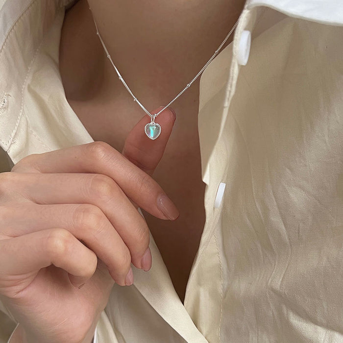 Wholesale Double layered design heart necklace with gradient gemstone peach shaped collarbone chain