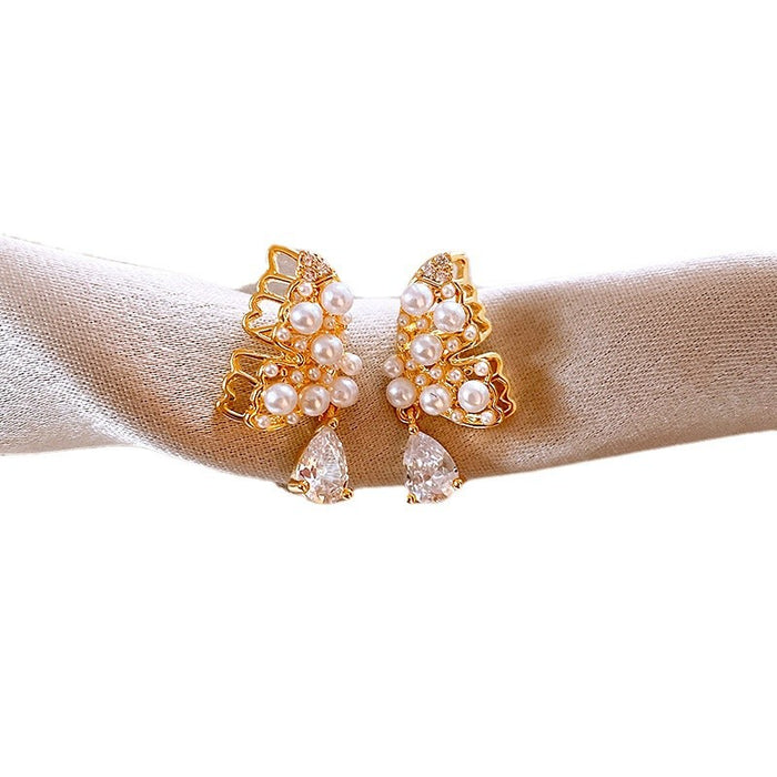 Wholesale Silver needle zircon round artificial pearl earrings high-end luxury retro earrings unique French design earrings