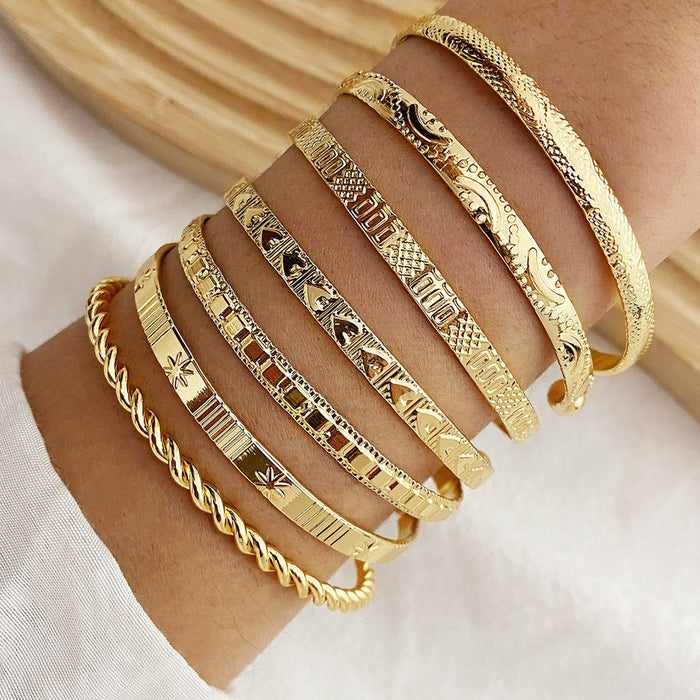 Wholesale 7-piece set of arrow-shaped diamond pattern hexagonal twisted open bracelet