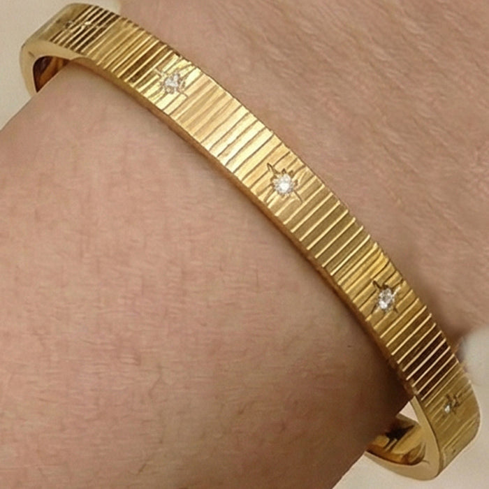 Wholesale Titanium Steel Striped Bracelet With Diamond Accent Row Stylish Fashion Jewelry Gift For Women