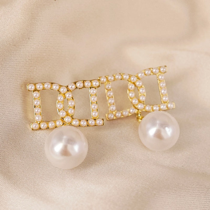 Wholesale Alloy Letter D Pearl Earrings JDC-ES-SM009