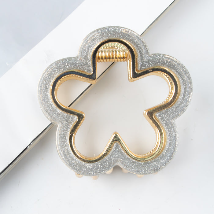 Wholesale Small flower shaped hair clip accessory with metal alloy grip