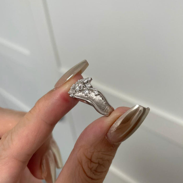 Wholesale Light luxury high-end sparkling diamond retro ring with niche design