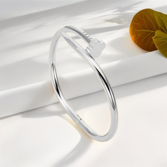Wholesale Four-leaf bracelet nail titanium steel jewelry
