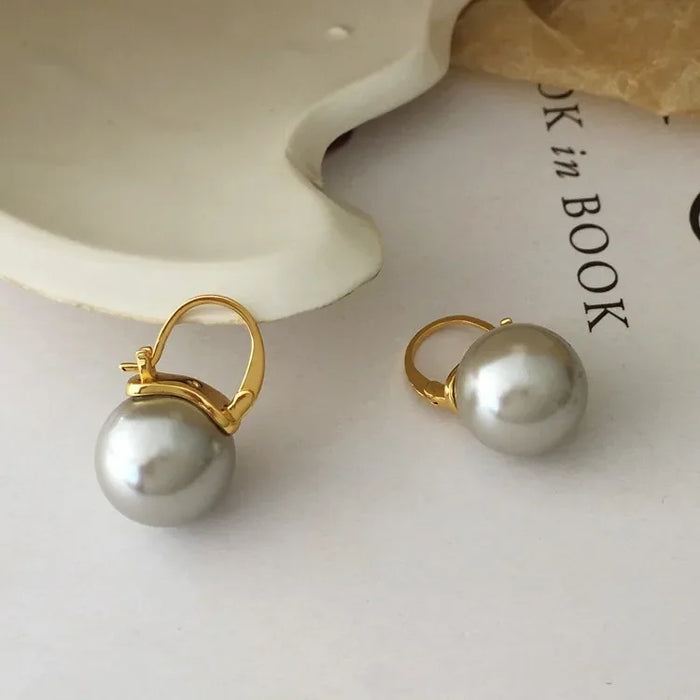 Wholesale Copper plated genuine gold retro temperament pearl earrings elegant lady earrings simple and fashionable earrings