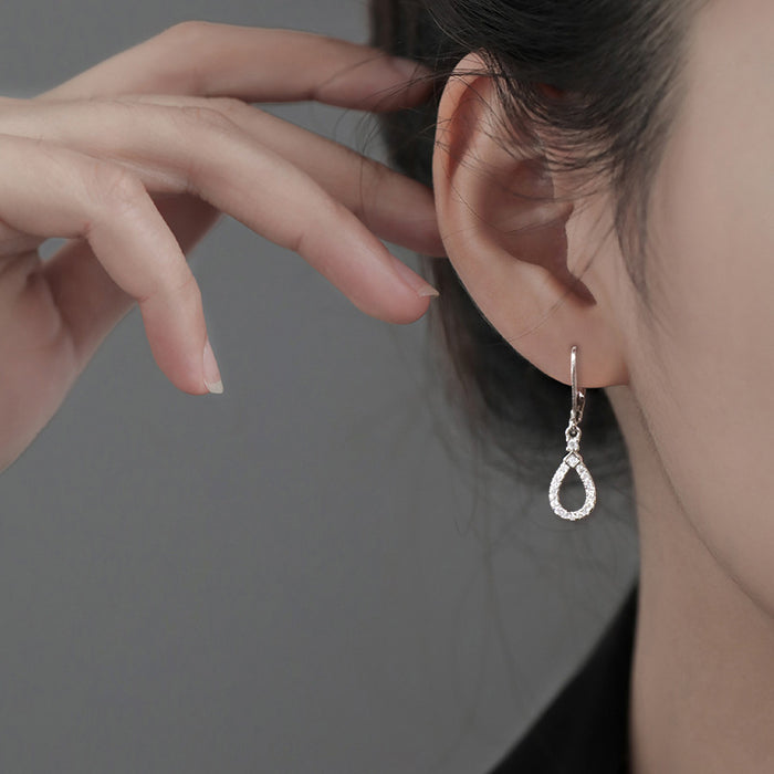 Wholesale Geometric ear buckle, light luxury, niche high-end, hollowed out design, ear ring, fashionable zircon earrings