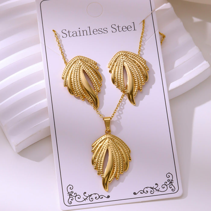 Wholesale RetroEarrings Necklace Stainless Steel Gold-Plated Jewelry