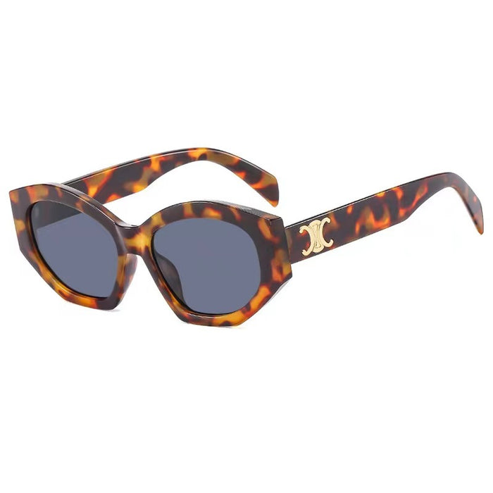 Wholesale New sunglasses with black cat eyes, high-end and UV resistant fashion, suitable for taking photos