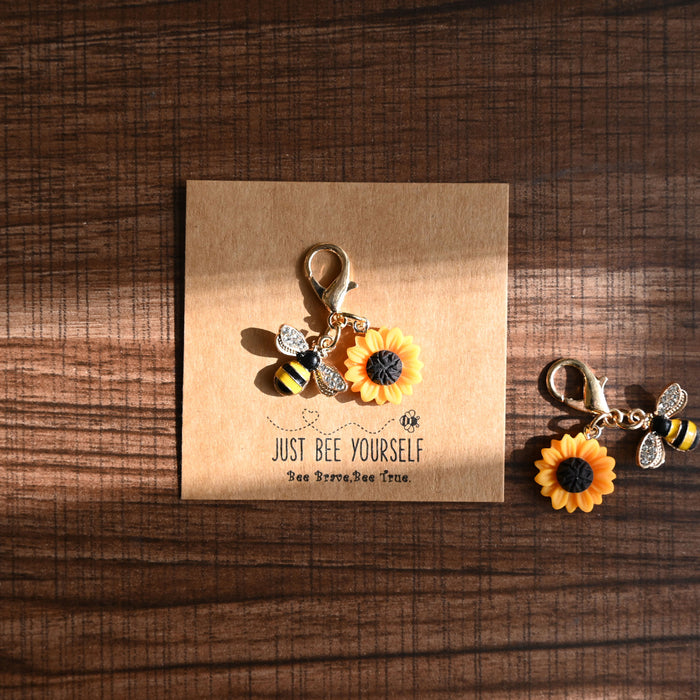 Wholesale Cute bee and sunflower keychains