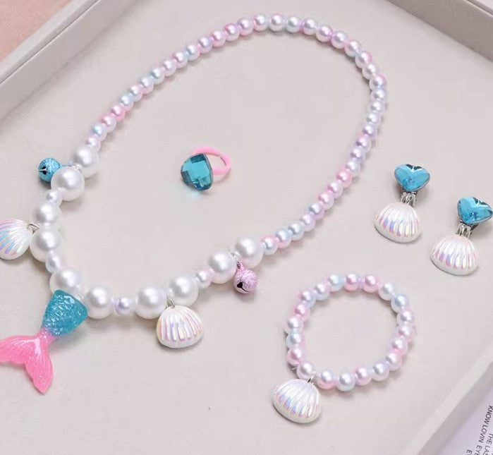 Wholesale Cartoon Princess Necklace