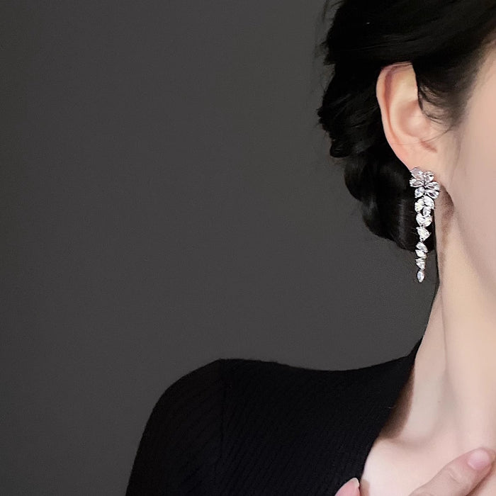 Wholesale Heavy industry zircon full diamond super sparkling long tassel earrings with light luxury temperament, fashionable and versatile earrings accessories