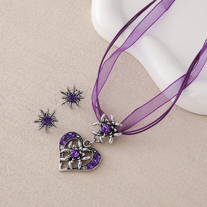 Wholesale Vintage and high-end necklace set with diamond studded heart pendant accessories