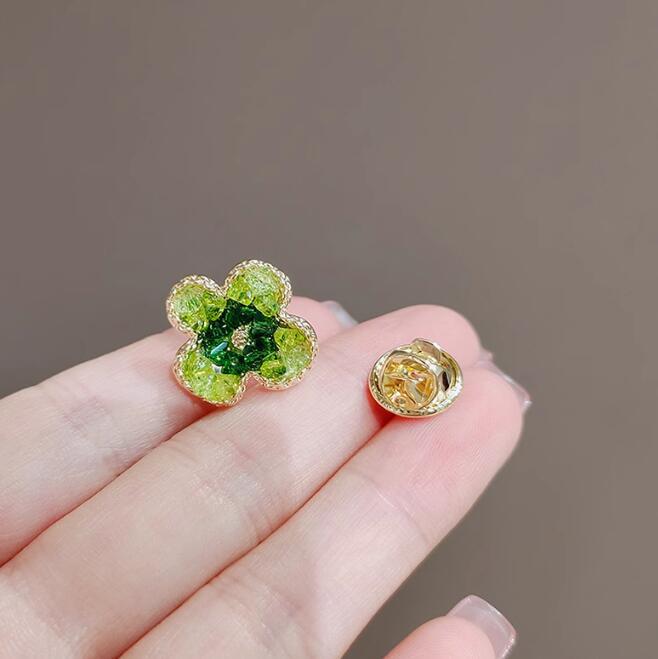 Wholesale Flower earrings, niche design, high-end earrings