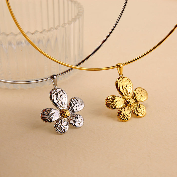 Wholesale Fashionable temperament, stainless steel petal collar with simple design, flower collarbone chain that does not fade