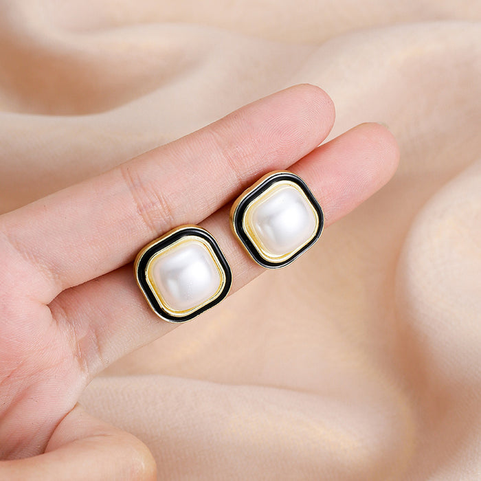 Wholesale Silver Needle Square Pearl Earrings Simple Earrings Style Earrings Wholesale