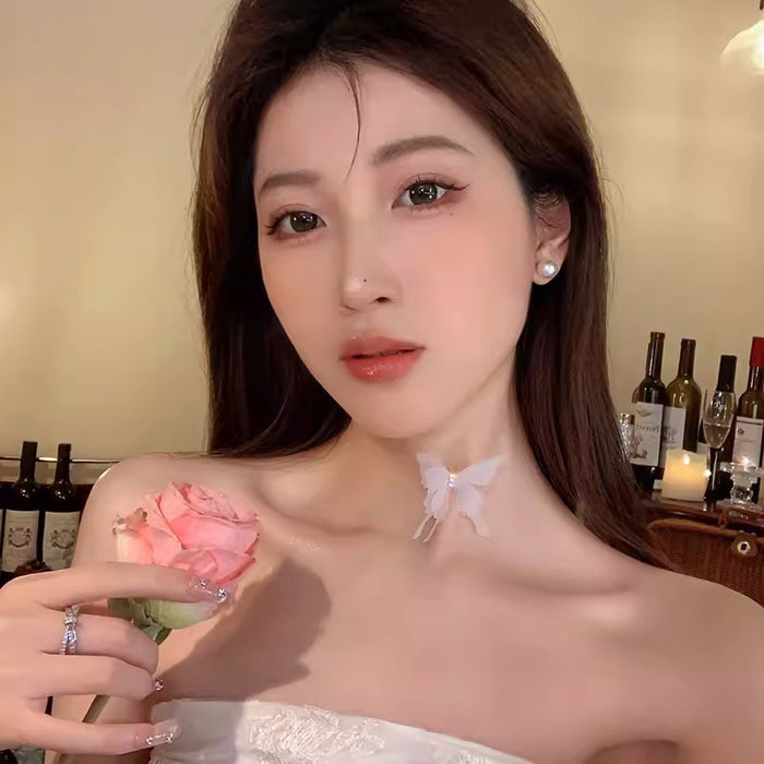 Wholesale Diamond studded bow necklace with personalized design and fashionable collarbone chain temperament