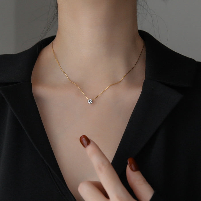Wholesale Gold high-end pendant necklace, collarbone chain, niche light luxury accessory