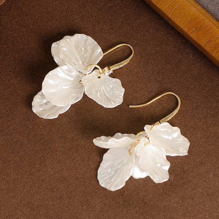 Wholesale White Imitation Shell Petal Earrings for Women All-match Earrings