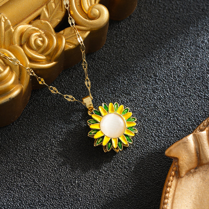 Wholesale Rotating Bauhinia Flower Necklace