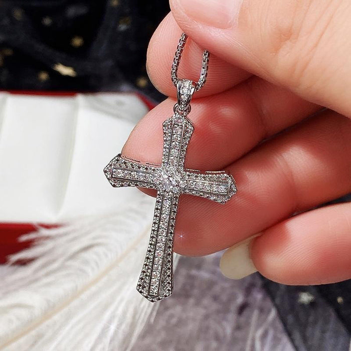 Wholesale Specially designed for women's necklaces, pendants, light luxury style jewelry, necklaces, versatile and high-end cross necklaces for women