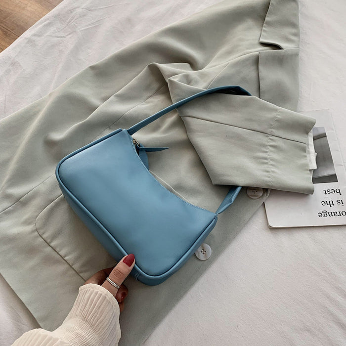 Wholesale Fashionable handbag, stylish one shoulder small bag, simple and versatile new style