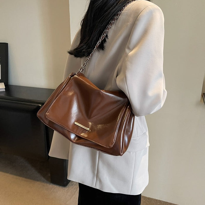 Wholesale Large capacity armpit bag, new high-end and niche tote bag, retro single shoulder crossbody bag