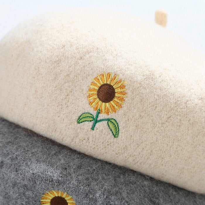Wholesale Artistic and retro sunflower embroidered beret fashionhat