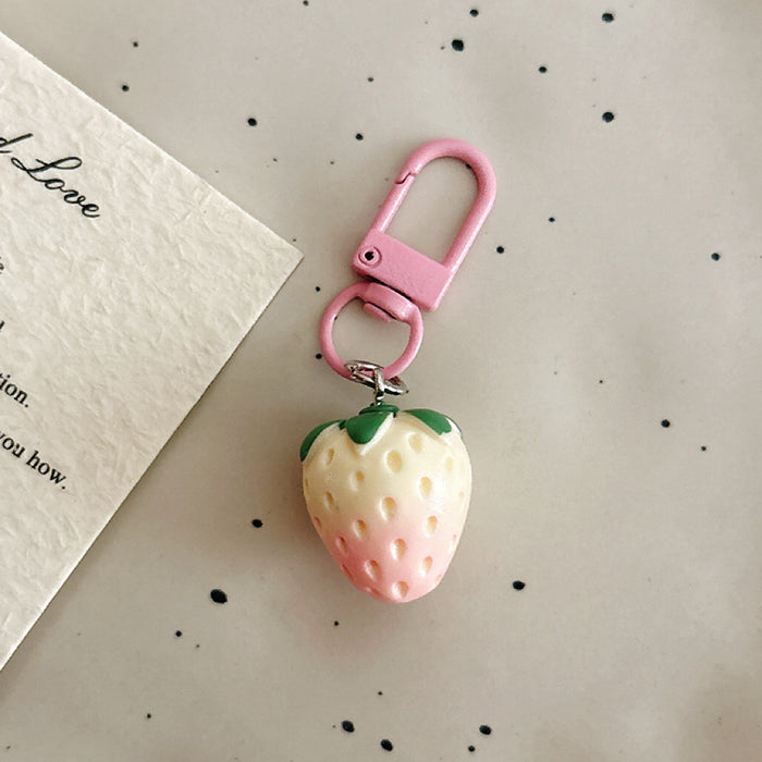 Wholesale Stylish Resin Strawberry Charm Keychain Cute Bag Accessory Gift