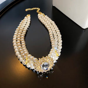 Wholesale Pearl necklace for women in summer, light luxury, niche, high-end design, versatile in autumn and winter