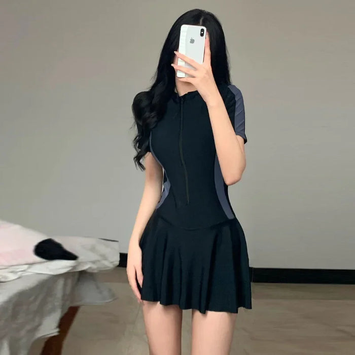 Wholesale New conservative one-piece skirt style swimsuit with high-end feel, sports flat angle soaking hot spring swimming suit