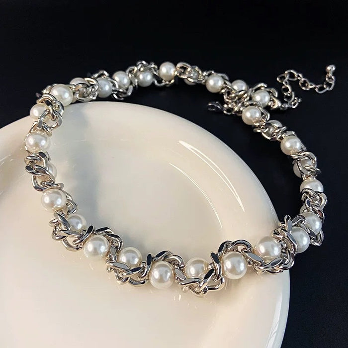 Wholesale Pearl collarbone chain, niche design, high-end titanium steel necklace, neck chain, neck