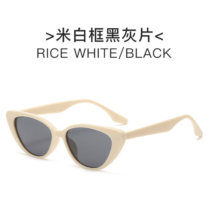 Wholesale Retro Cat Eye Clip On Sunglasses Chic Travel Shades UV385 Fashion Accessory Boutique Resale Gift