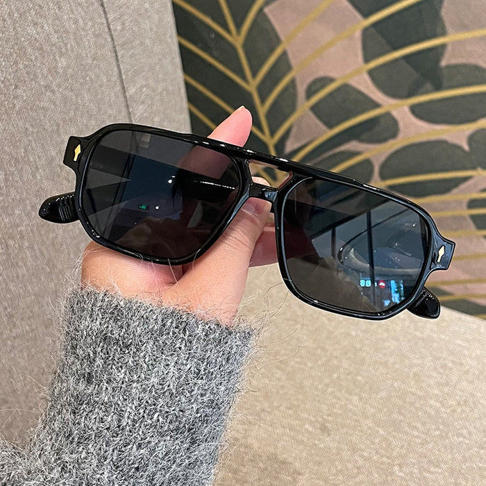 Wholesale Double beam sunglasses, personalized arrow shaped sunglasses, large frame sunglasses, sunscreen, fashionable and high-end glasses