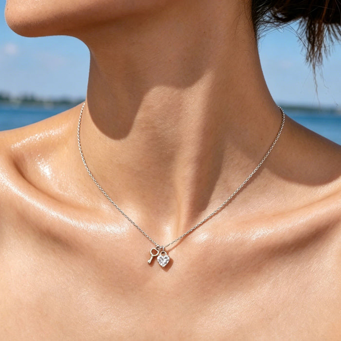 Wholesale 2pcs Heart-shaped lock key light luxury clavicle chain necklace that won' t fade