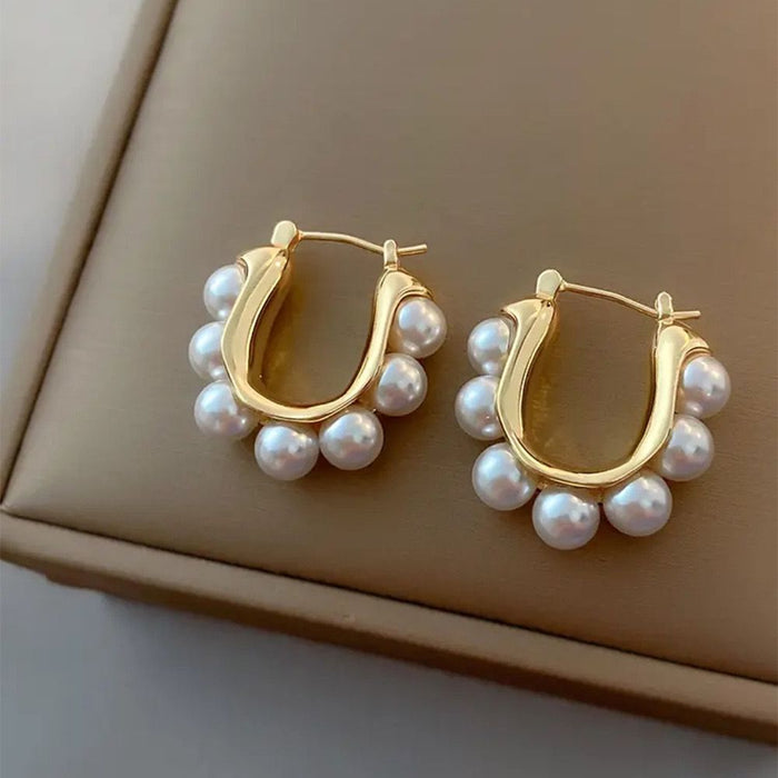 Wholesale Retro high-end pearl earrings, fashionable and simple U-shaped ear buckles, personalized and niche temperament earrings