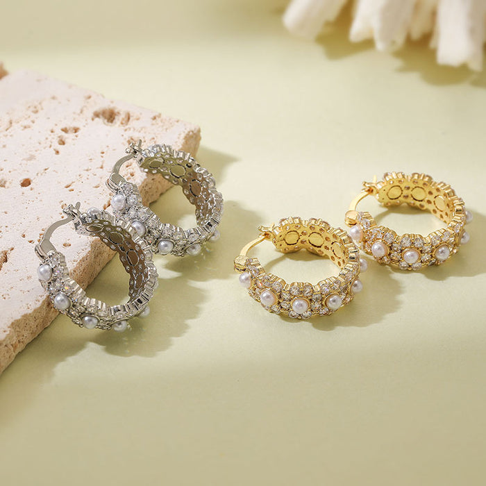 Wholesale Luxury pearl oval U-shaped earrings with niche petal earrings