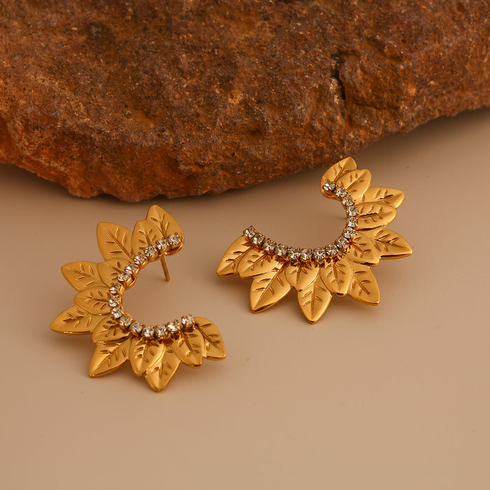 Wholesale Design stainless steel zircon earrings with a light luxury and high-end feel. Leaf earrings with color preservation wholesale
