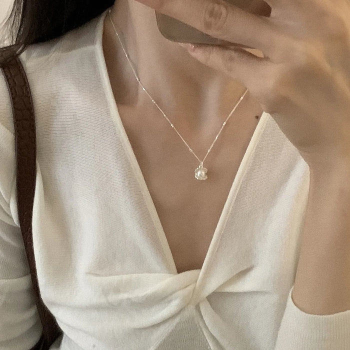 Wholesale shell pearl necklace women's clavicle chain niche high-end simple design washable