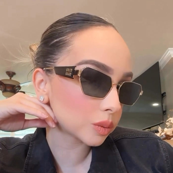 Wholesale Same style metal full frame sunglasses with personalized hollow out glasses