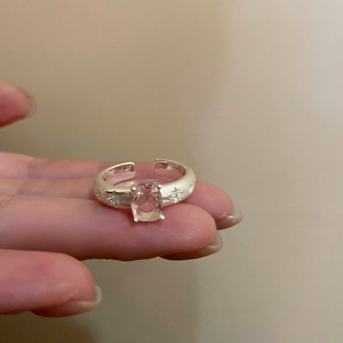 Wholesale Hollow flower ring temperament index finger ring niche design light luxury high-end ring