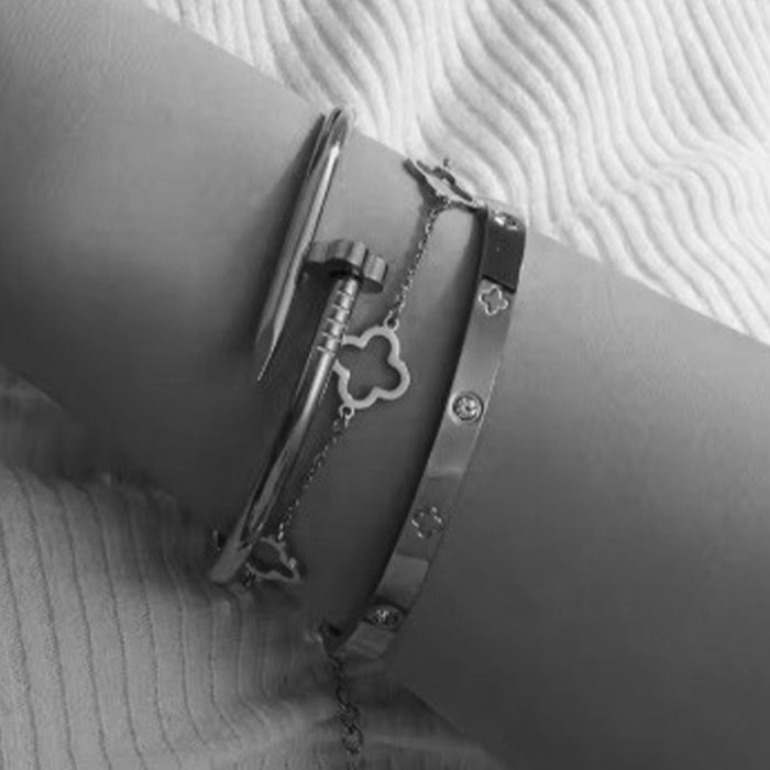 Wholesale Gold Titanium Steel Bangle Set 3 Piece Clover Studded Jewelry For Women Fashion Accessory Gift