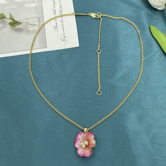 Wholesale Flower Exquisite Color Sense Eye-catching Diamond Necklace